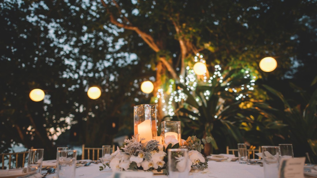 Inviting dinner table decor for roseville wedding catering